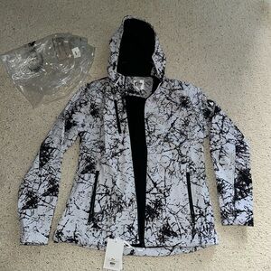ZYIA Black and white mount elbrus Women's Jacket
